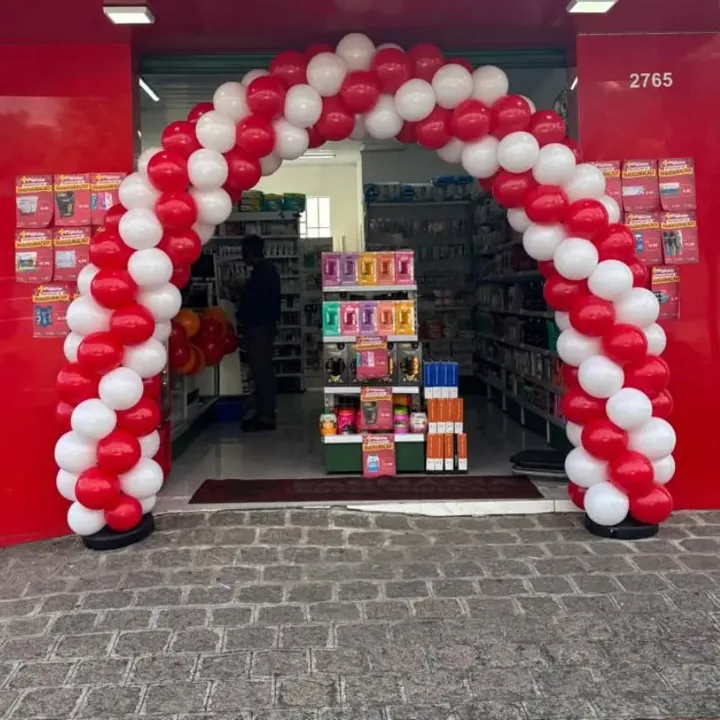 Fachada da Nossa Farma Popular na Rua Joinville